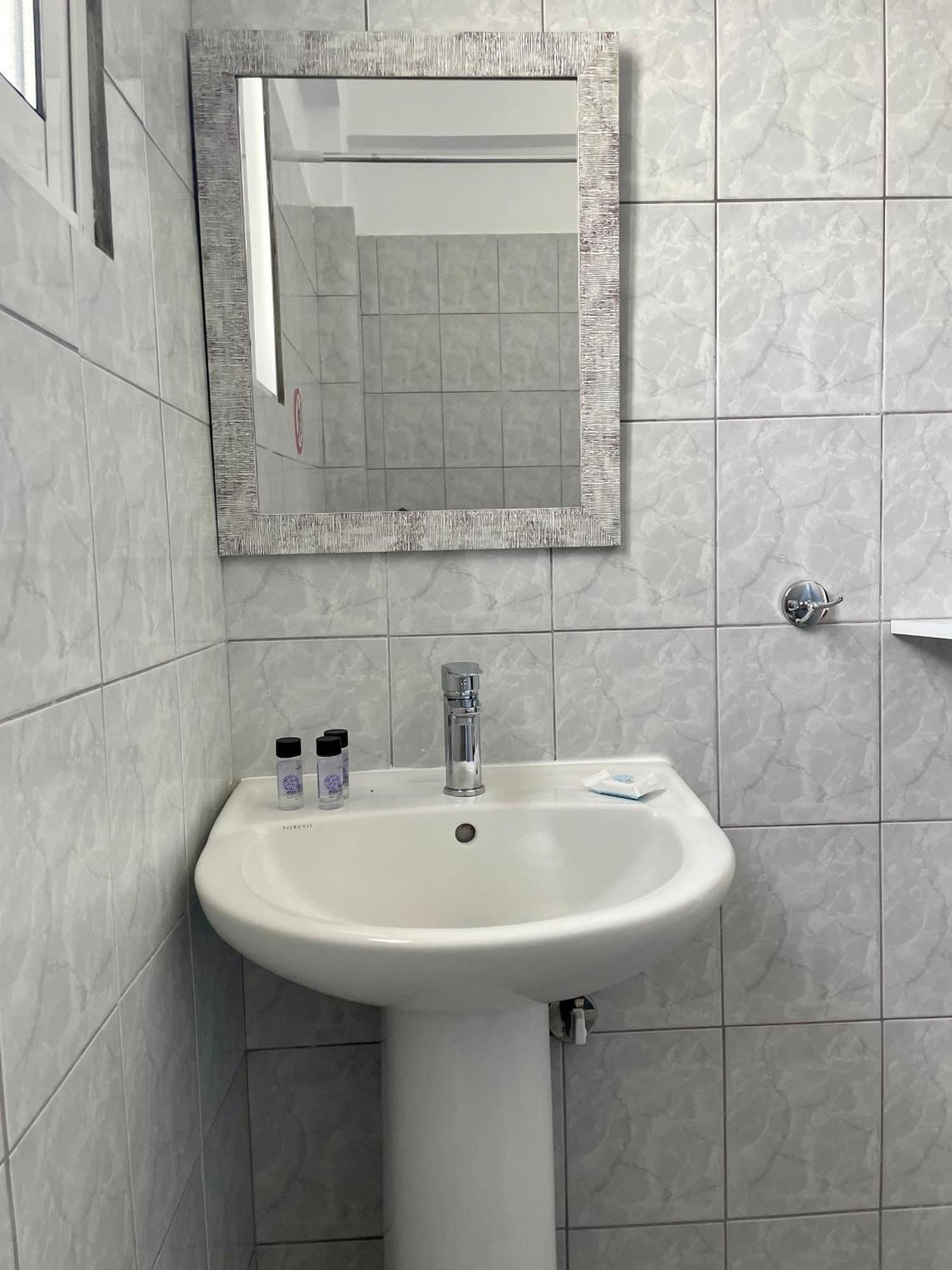 Nisel Seaside Apartment Paralia Katerinis Exterior photo